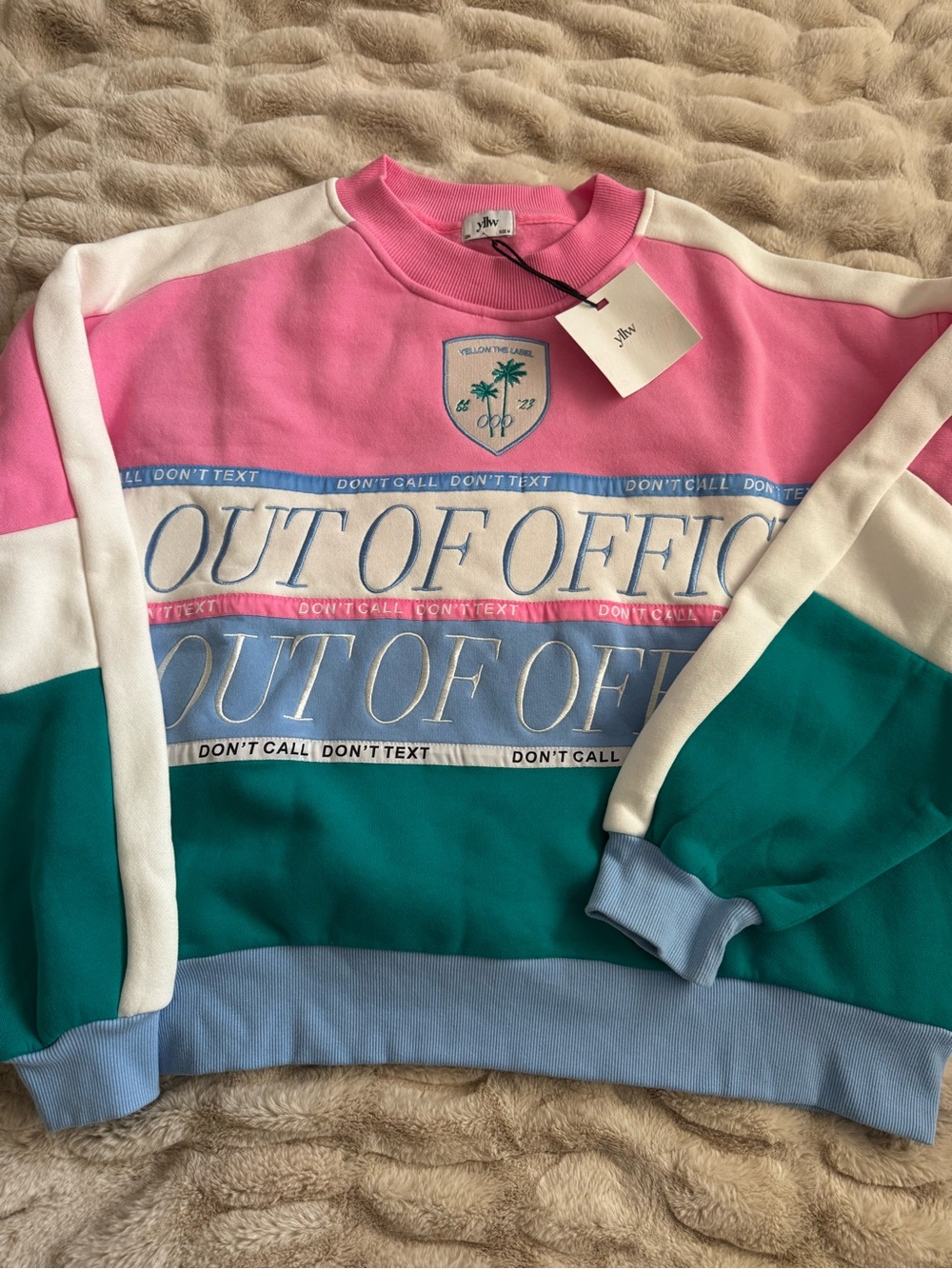 YLLW OOO CLUB OVERSIZED SWEATSHIRT out of office pink green yellow the label M